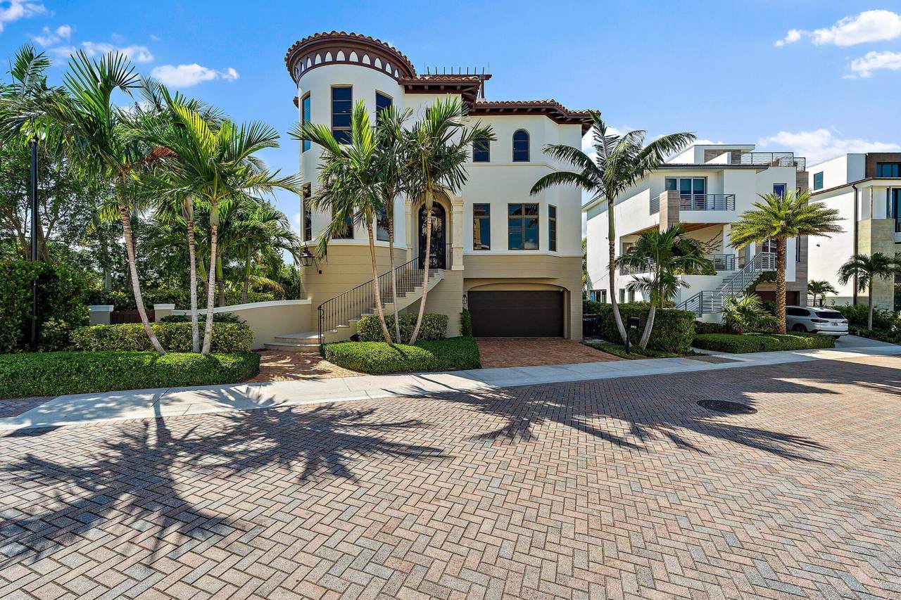 841 Oceanside Drive - Photo 1