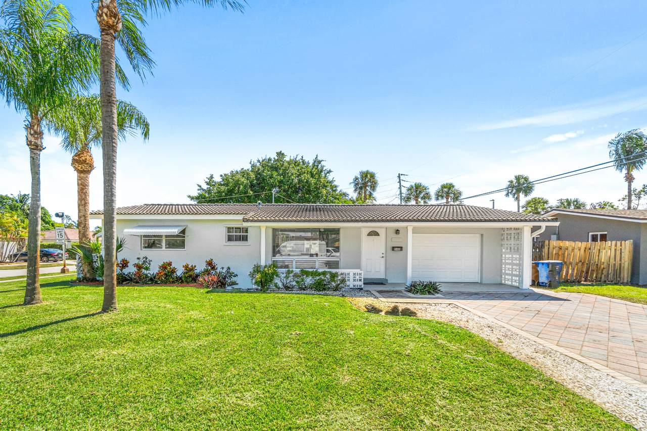 540 4 Street - Photo 1