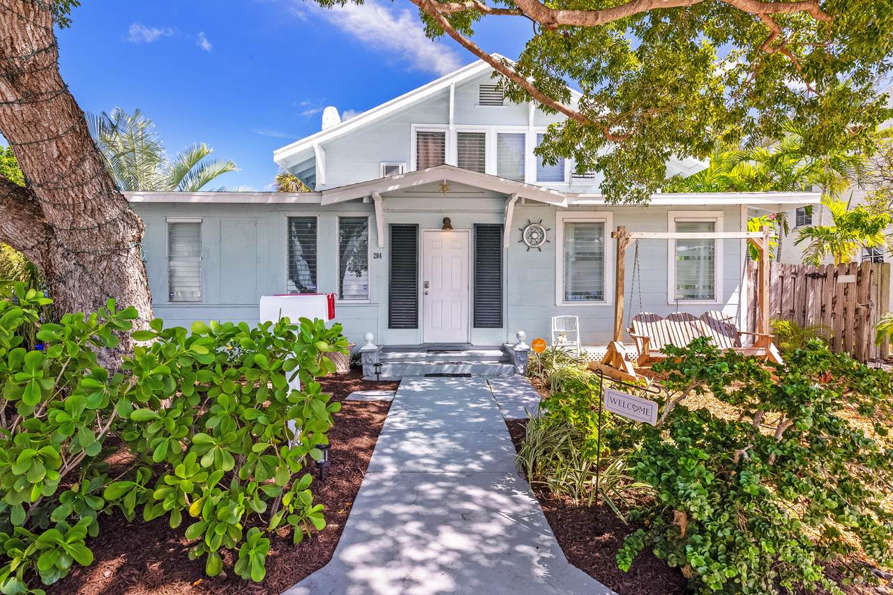 204 M Street - Photo 1