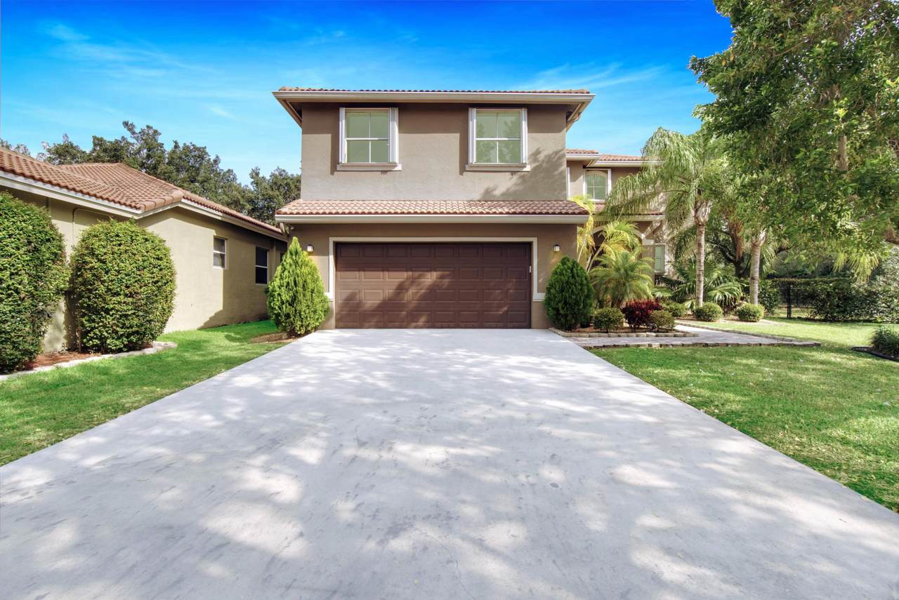 5215 49 Street - Photo 1