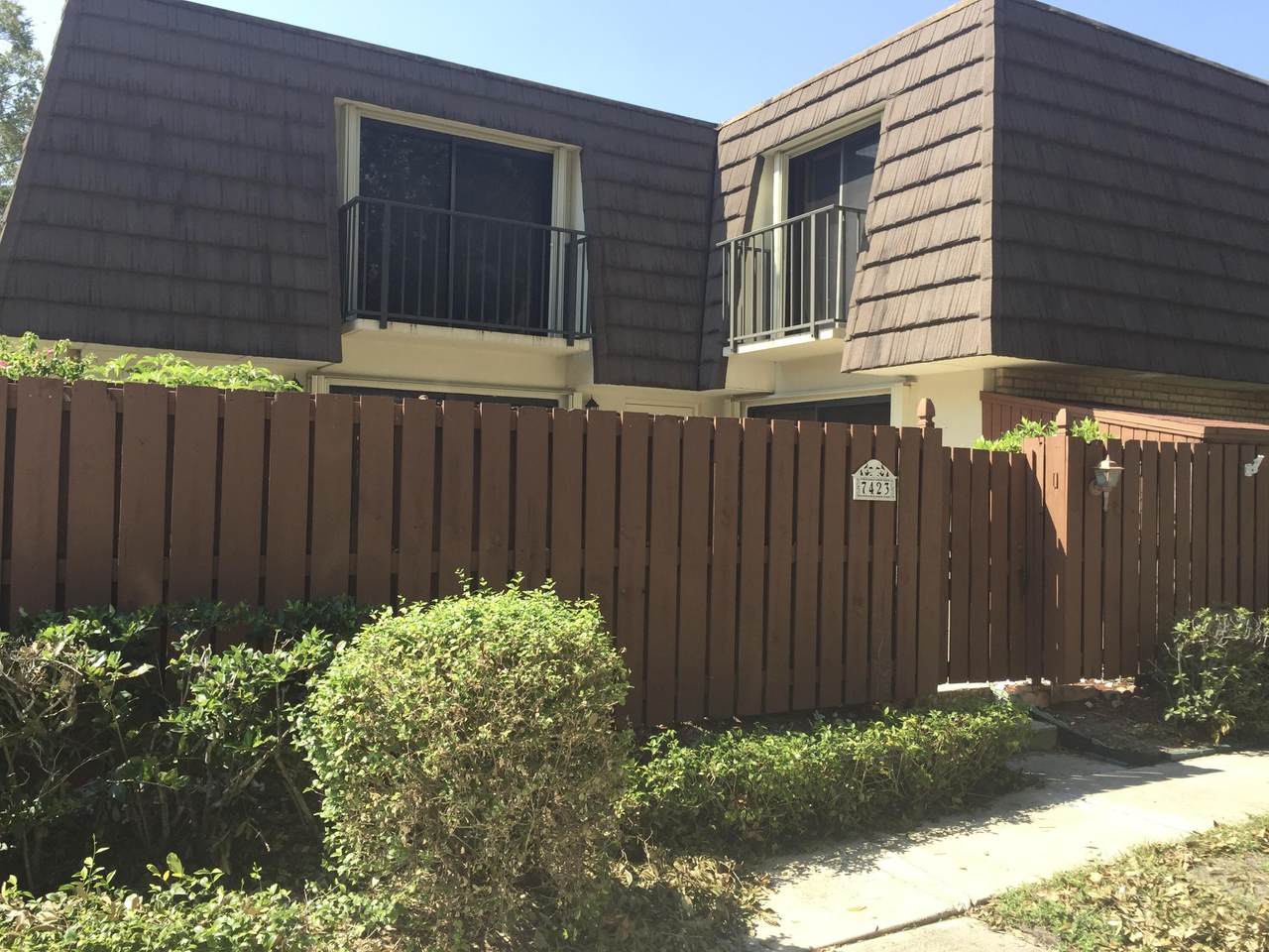 7423 74th Way - Photo 1