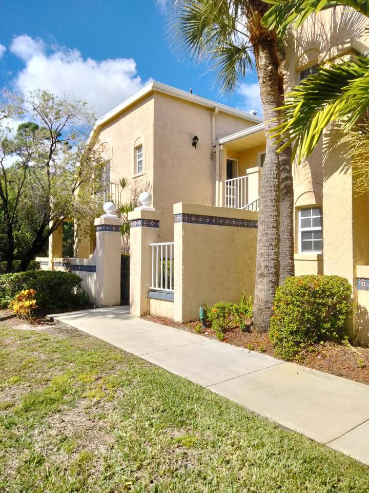 1628 Green Acres Circle - Photo 1