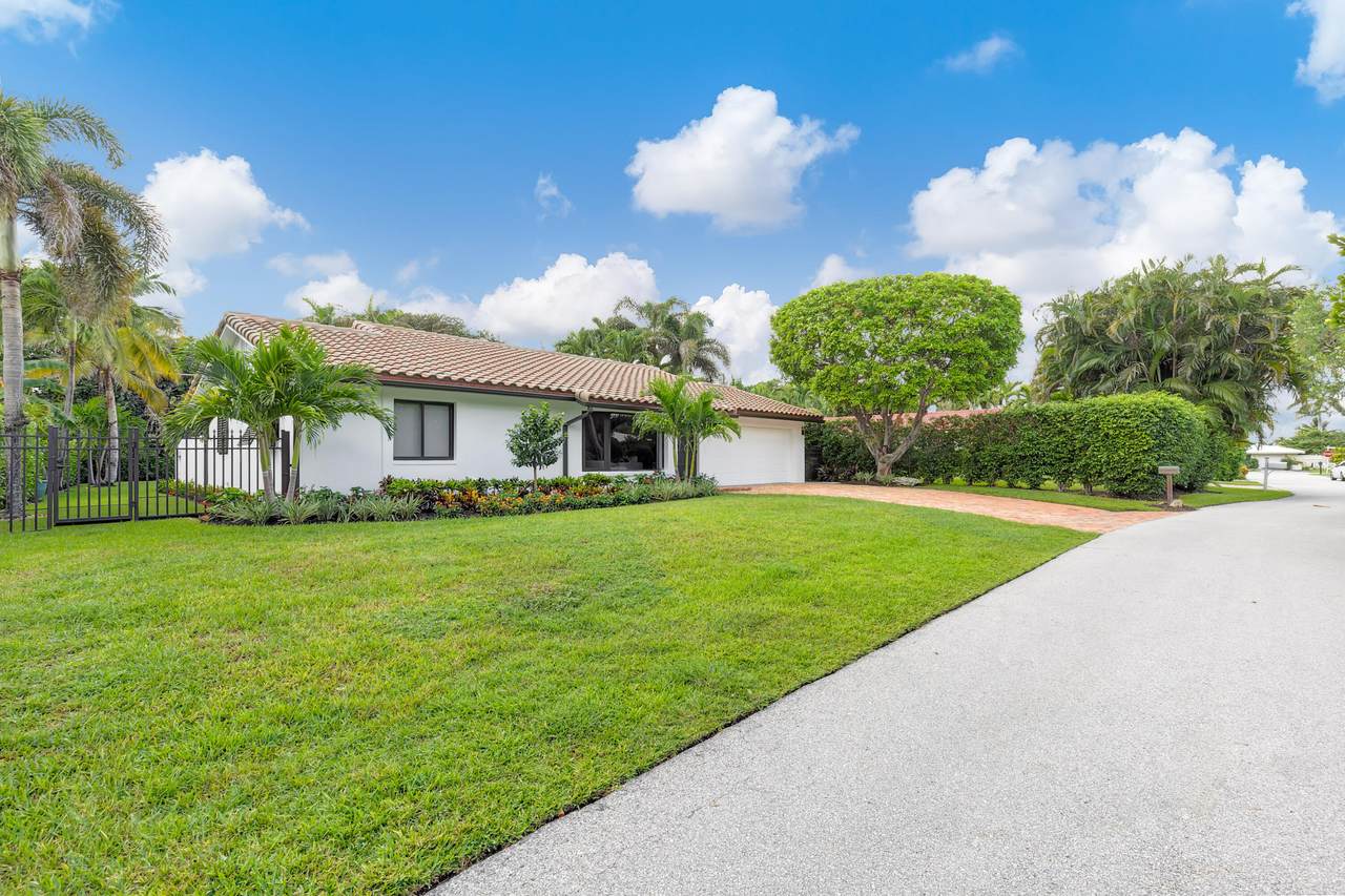 9 Ridge Boulevard - Photo 1