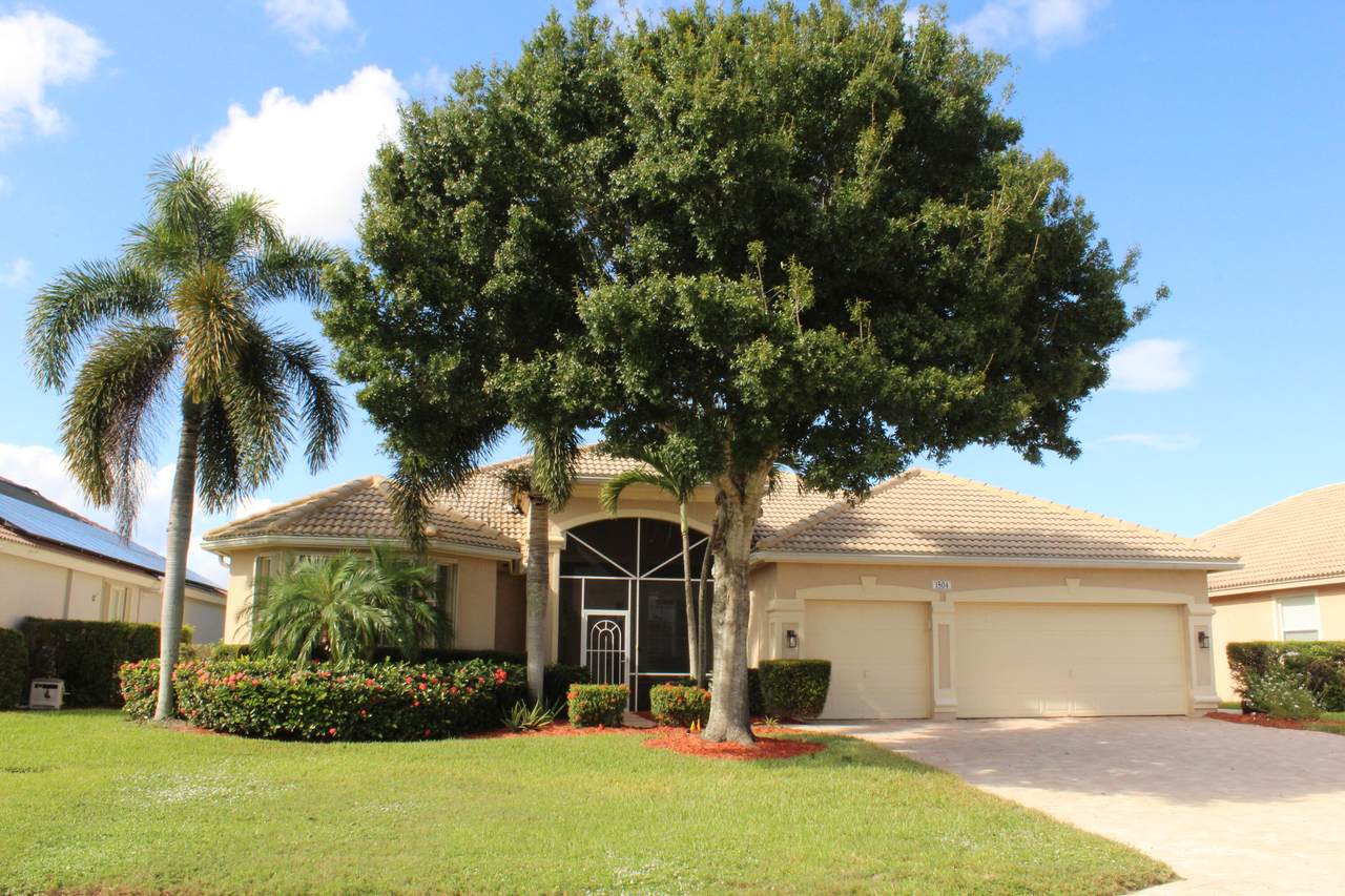 1504 Legacy Cove Circle - Photo 1