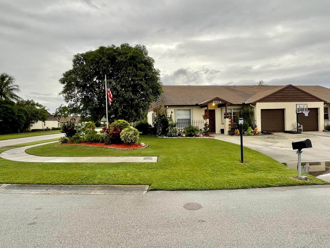 8504 Lake Point Court - Photo 1