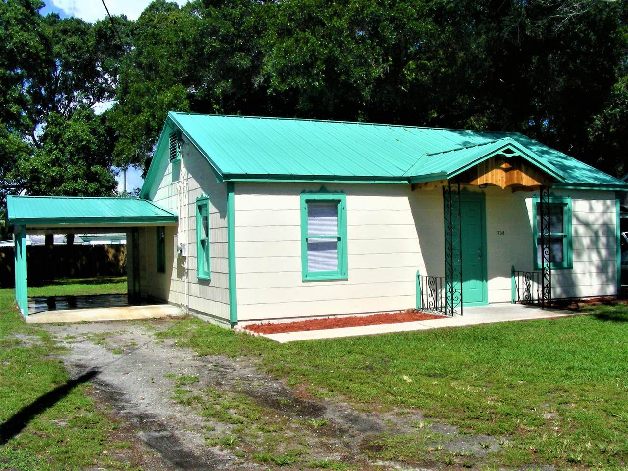 1708 South Avenue - Photo 1