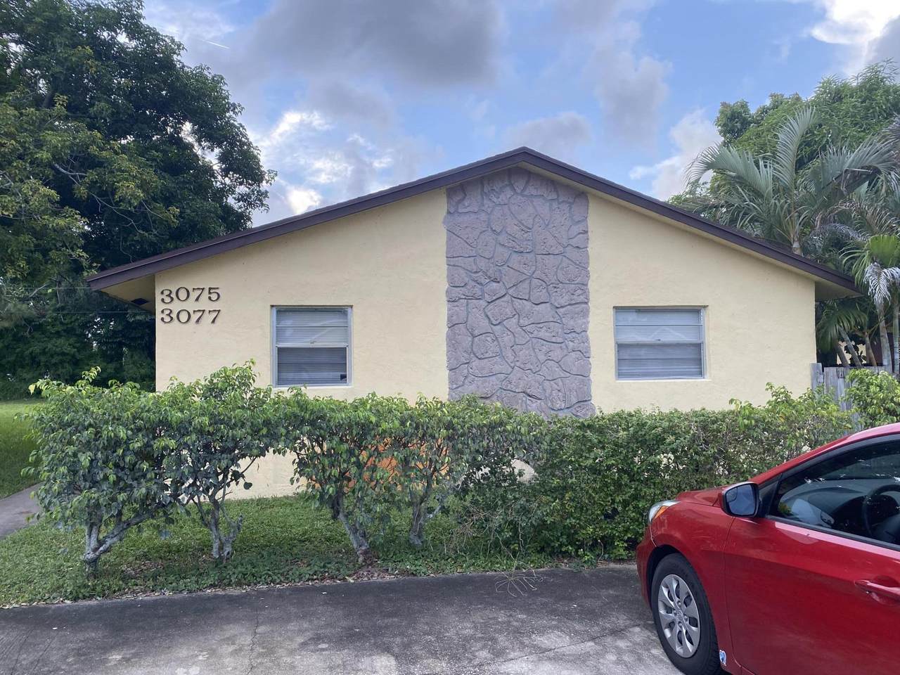 3075 Jennings Avenue - Photo 1