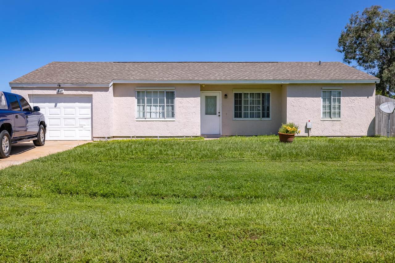 1669 North Blackwell Drive - Photo 1
