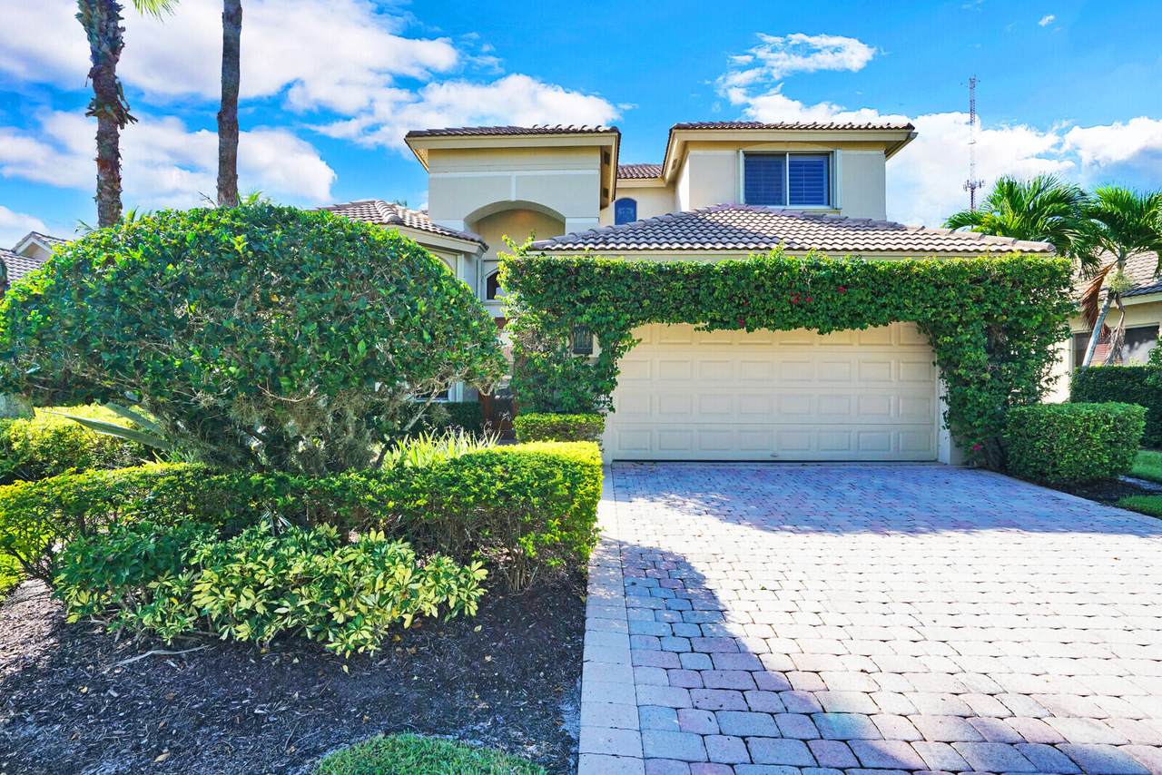 10820 Grande Boulevard - Photo 1