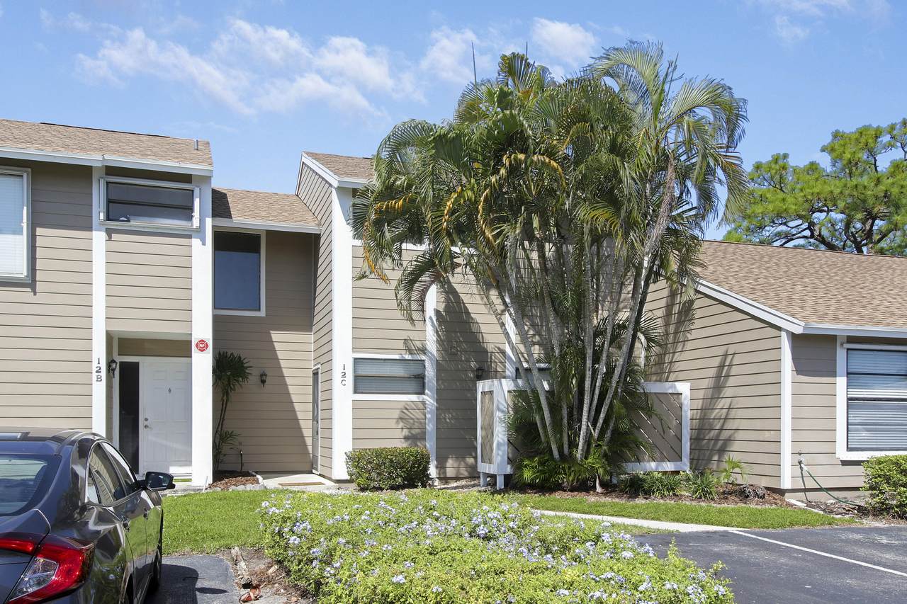 201 Lakewood Drive - Photo 1