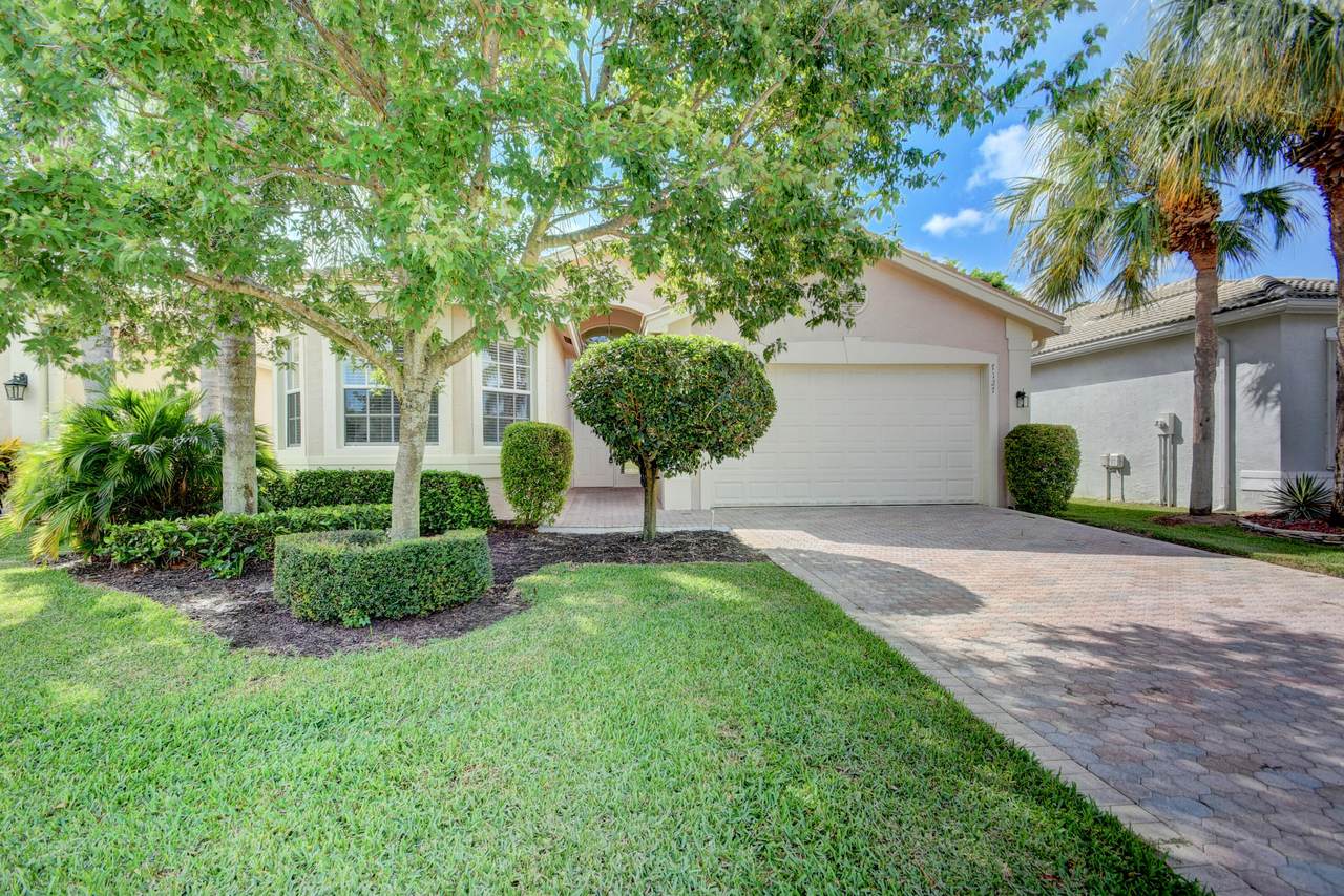7127 Imperial Beach Circle - Photo 1