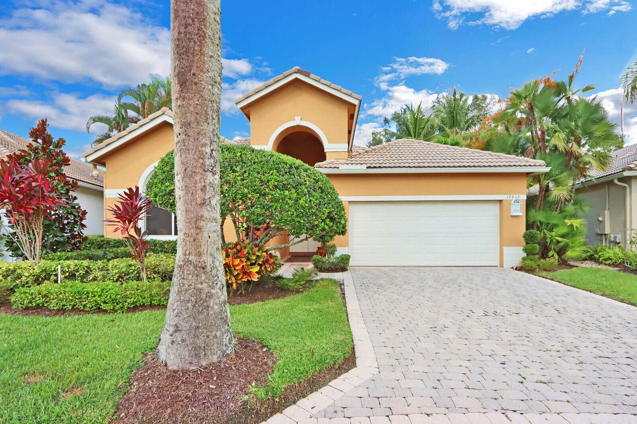 10812 Grande Boulevard - Photo 1
