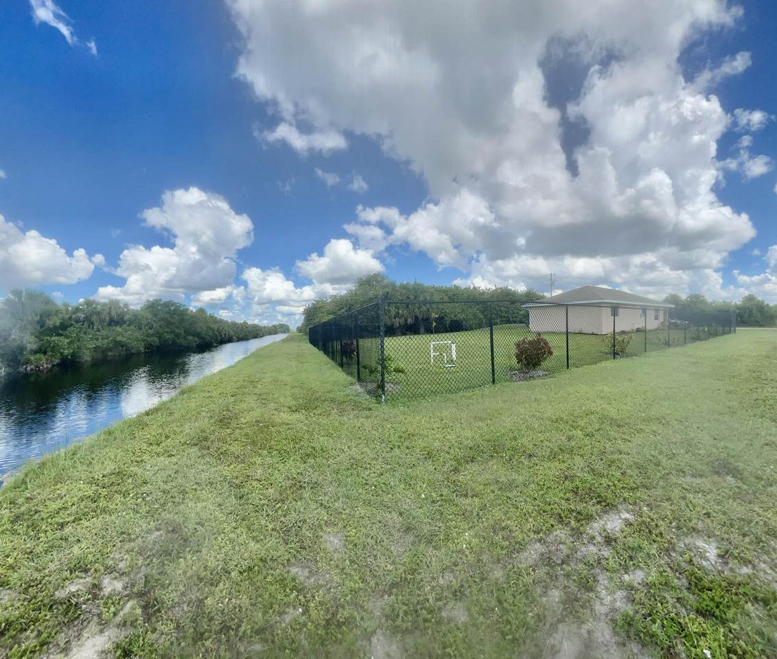 330 Labree Avenue - Photo 1