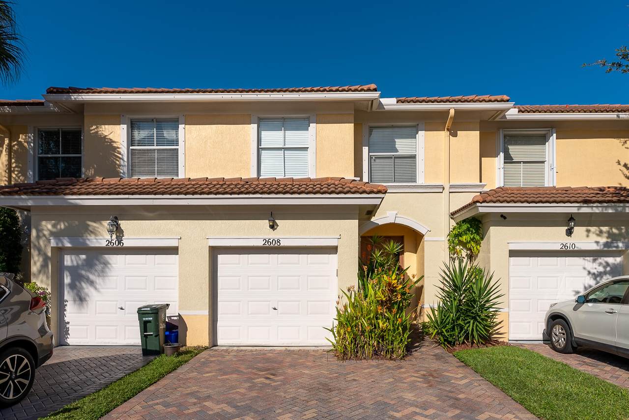 2608 Seminole Palms Drive - Photo 1