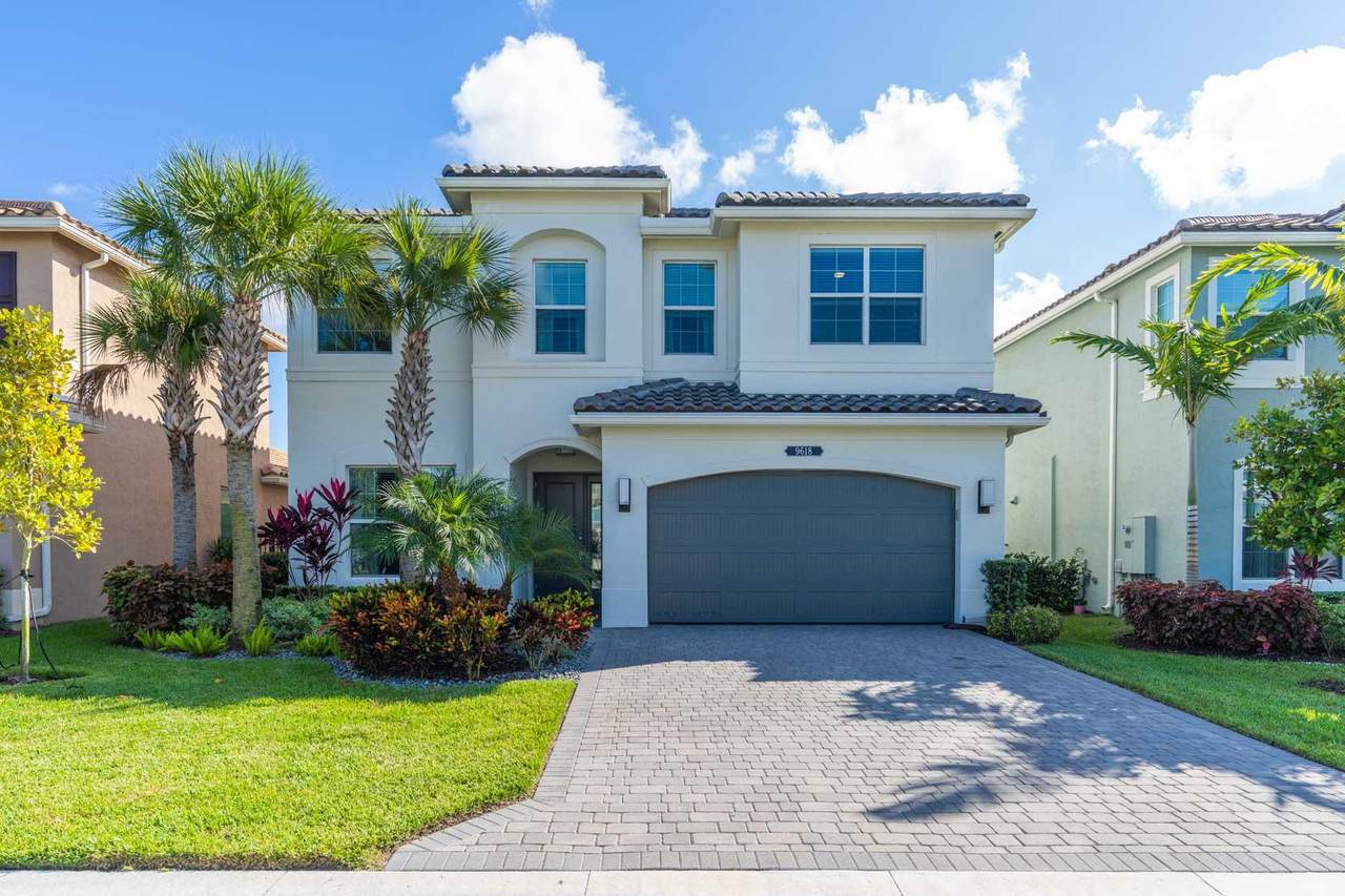 9618 Brook Isles Avenue - Photo 1