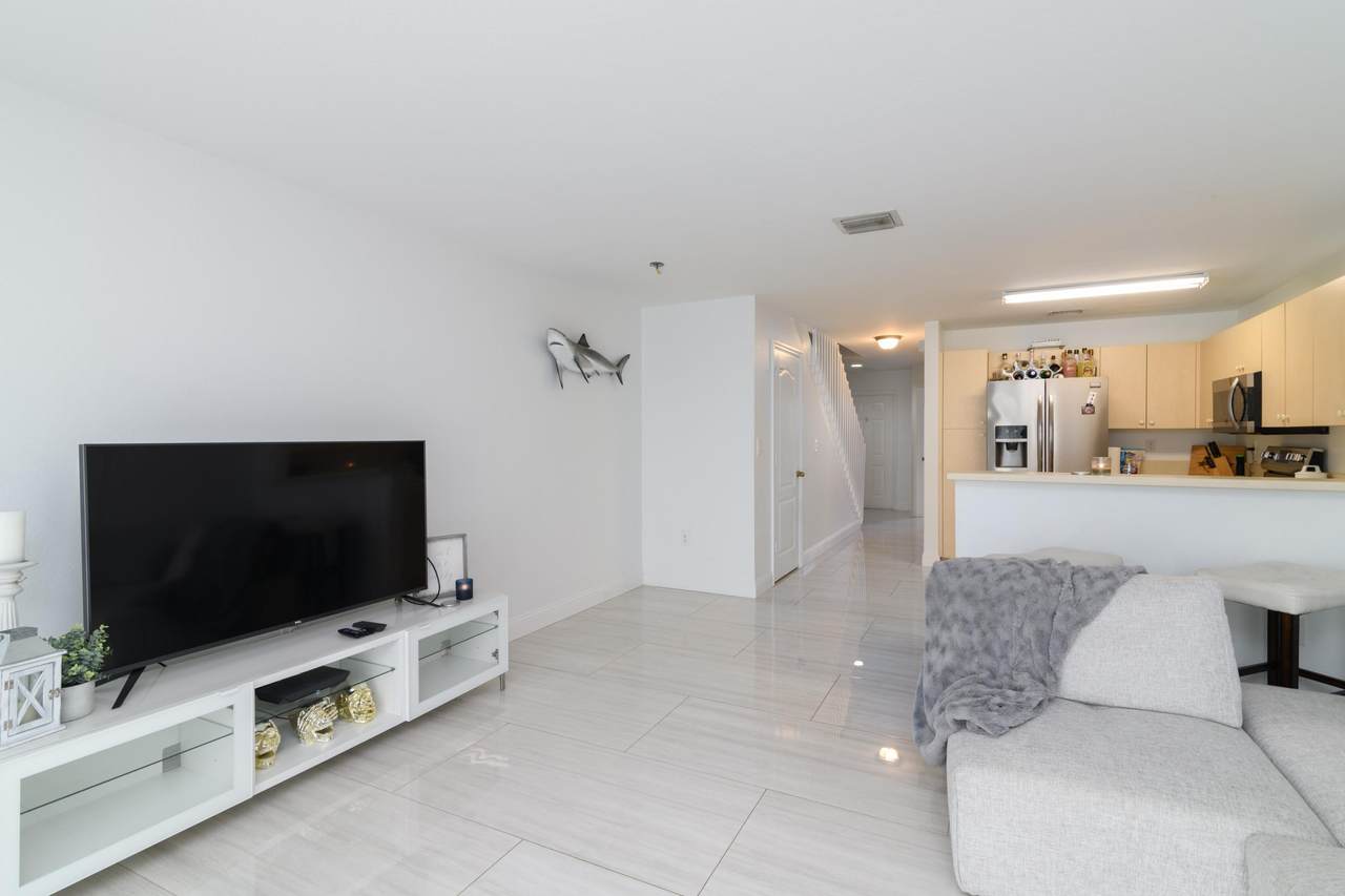 12916 30th Street - Photo 1