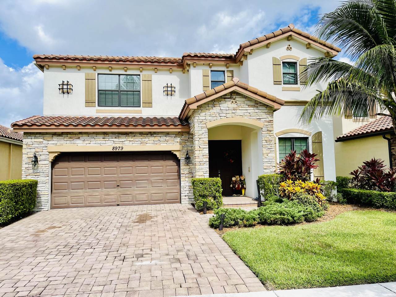 8979 Gulf Run Way - Photo 1