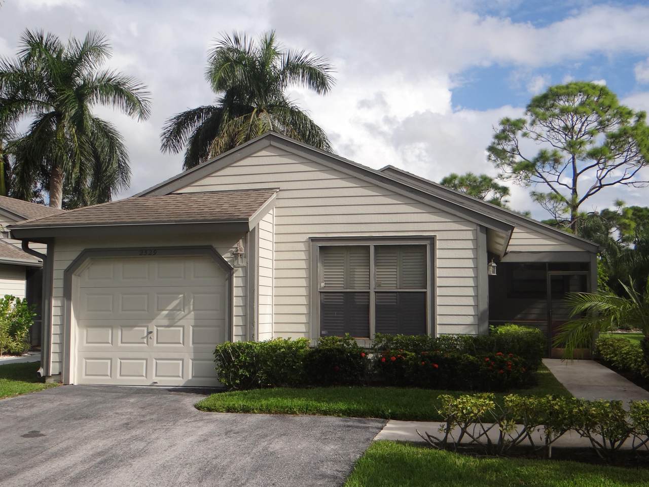 2529 Bedford Mews Drive - Photo 1