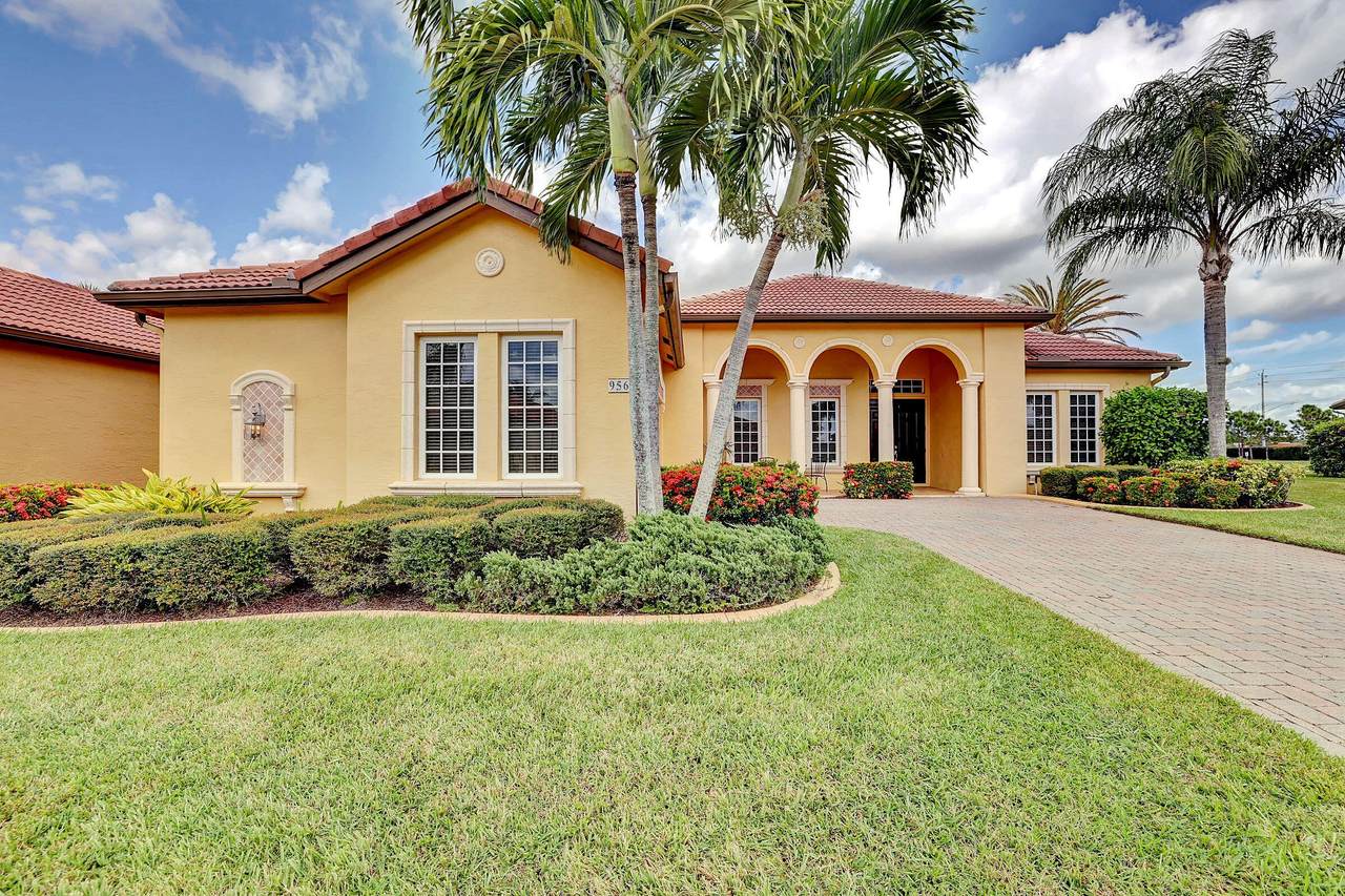 956 Grand Reserves Boulevard - Photo 1