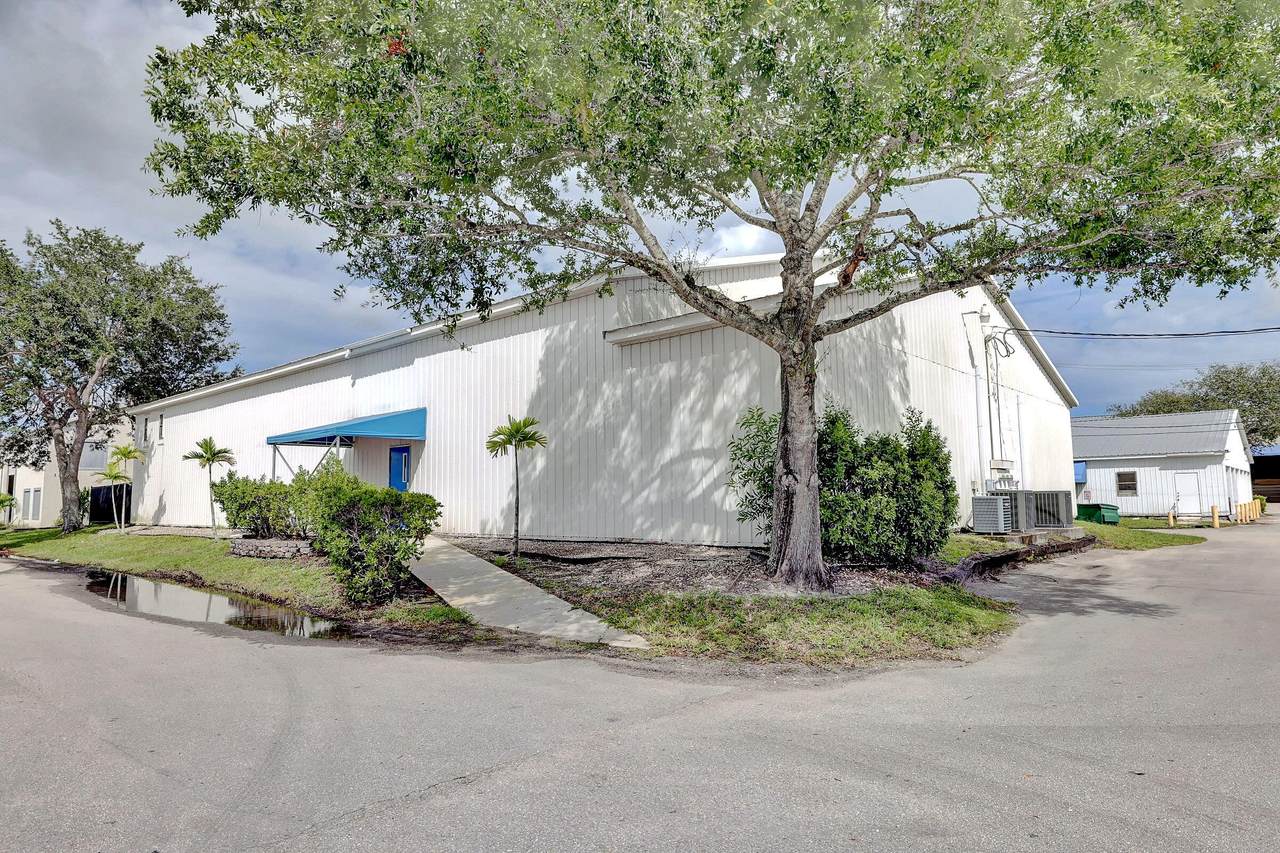 3359 42nd Av Avenue - Photo 1
