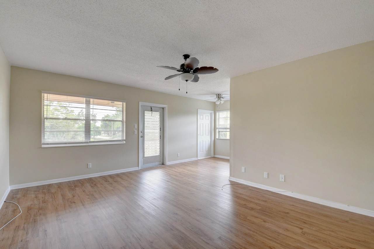 85 Waltham - Photo 1