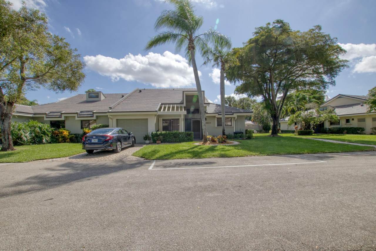 6903 Parisian Way - Photo 1