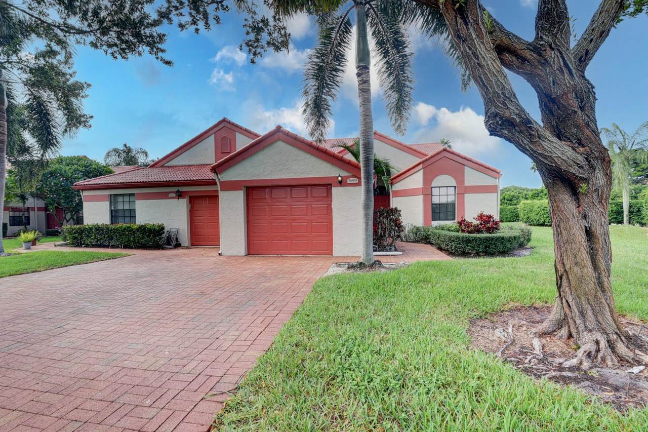 7660 Lexington Club Boulevard - Photo 1