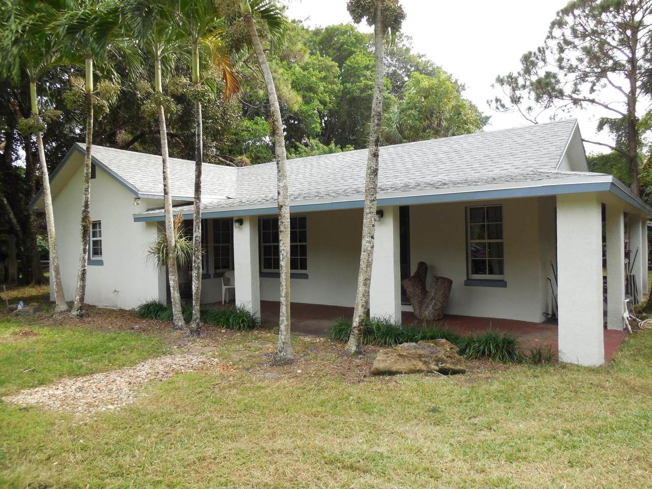 4170 Manor Forest Boulevard - Photo 1