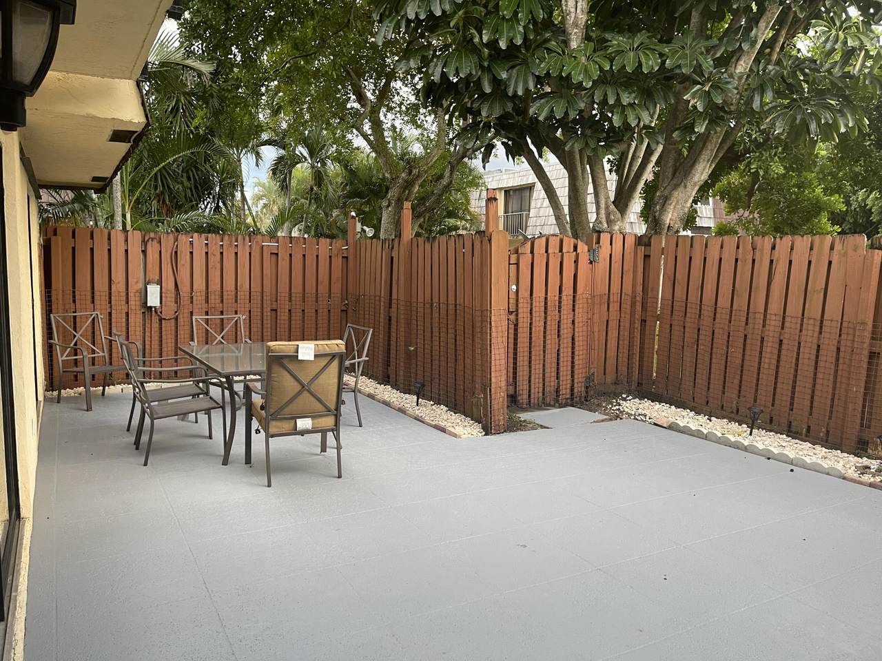 884 Springdale Circle - Photo 1
