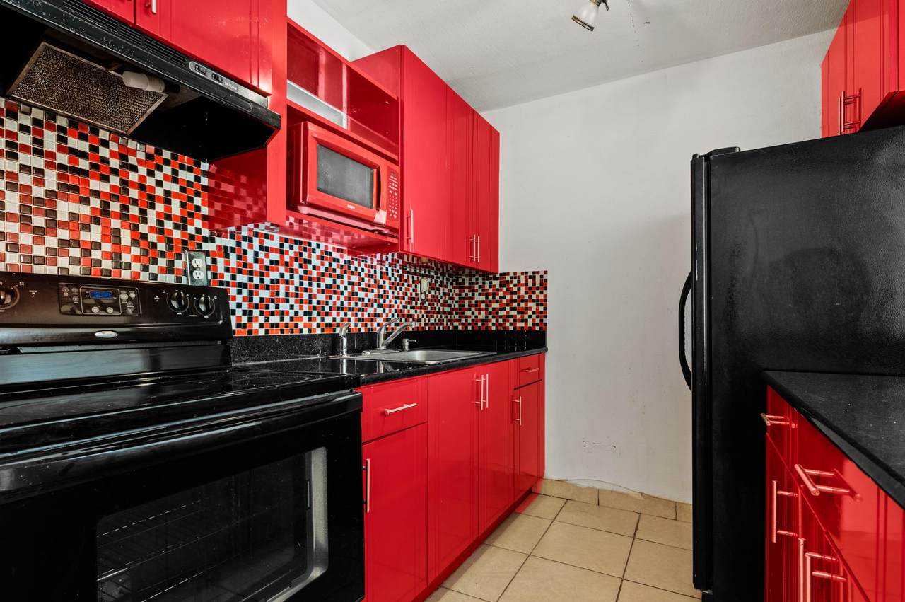 424 7th Street - Photo 1