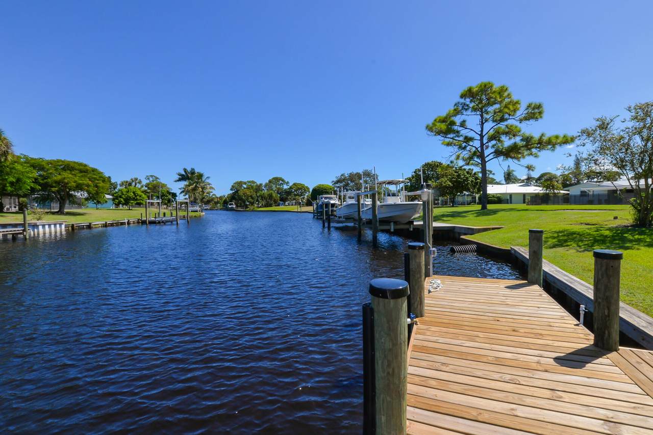 724 Spruce Ridge Drive - Photo 1