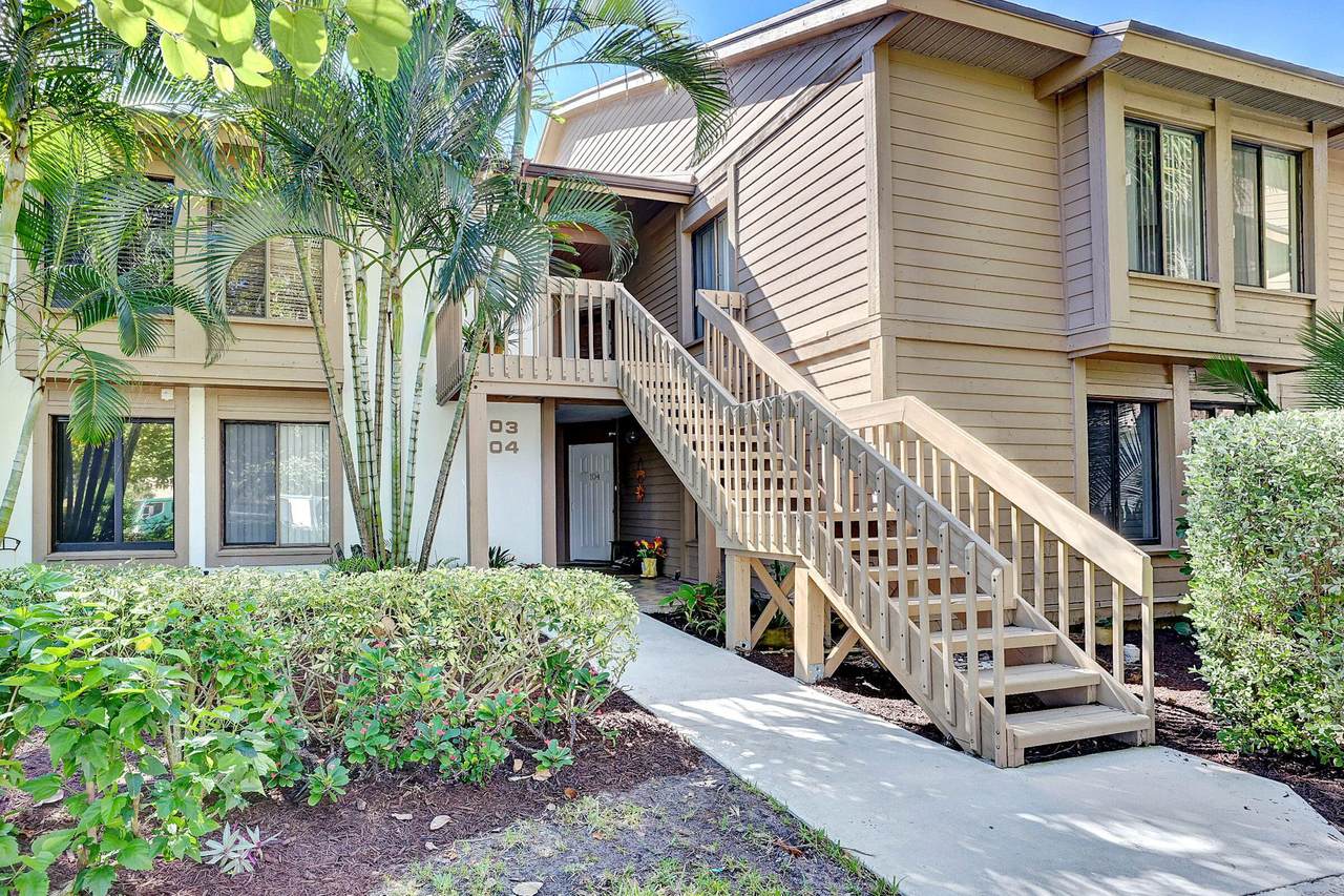 264 Edgewater Drive - Photo 1