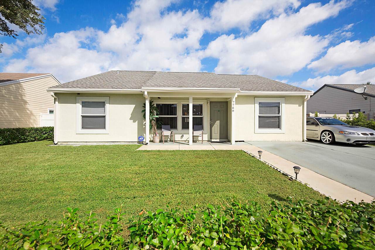 7766 Blairwood Circle - Photo 1