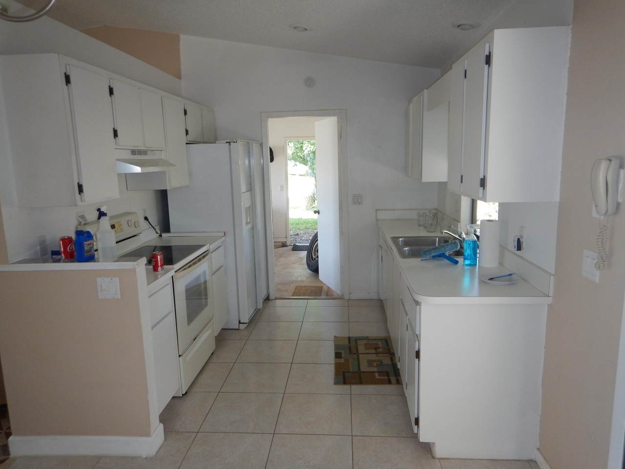 792 Arkansas Terrace - Photo 1