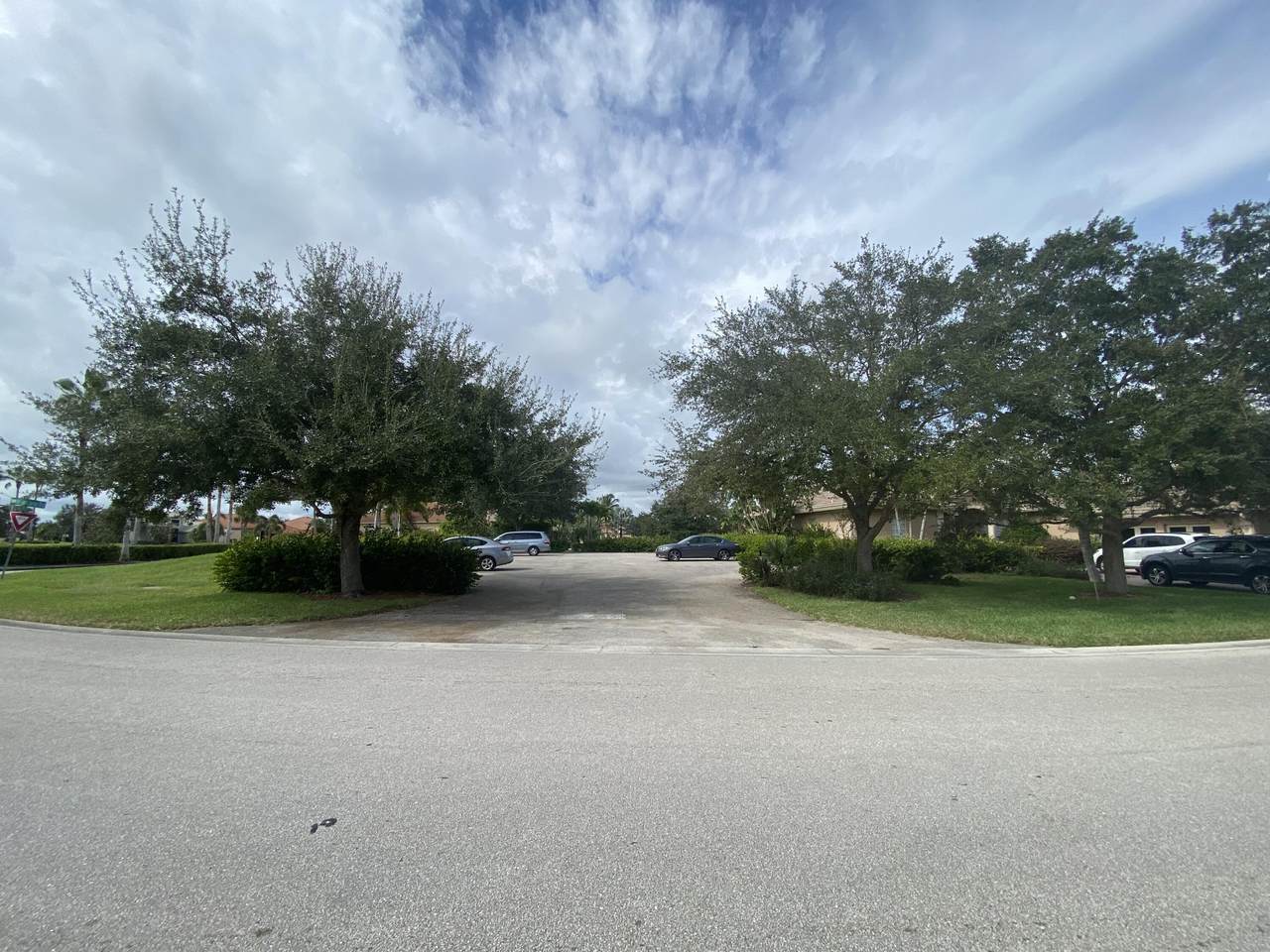 513 Dover Court - Photo 1