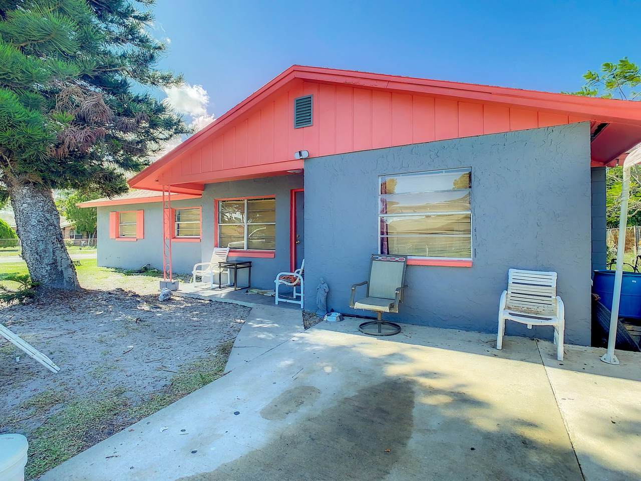101 Camelot Drive - Photo 1