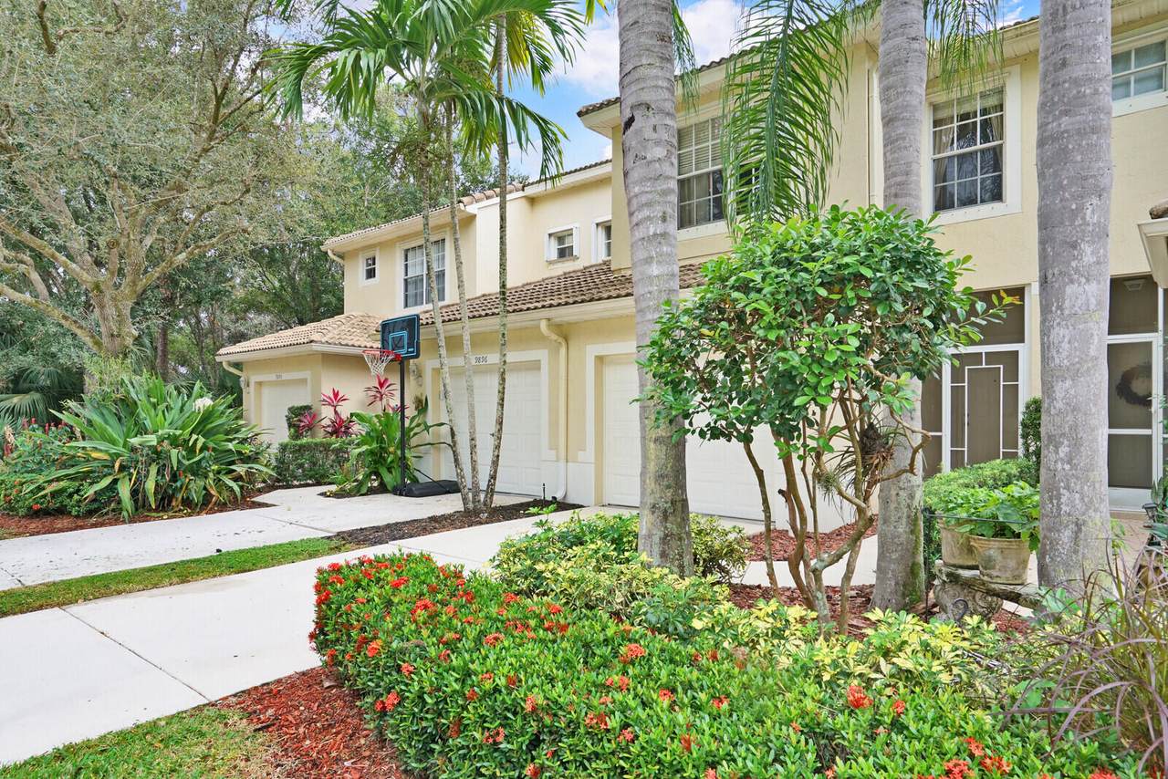9902 Lago Drive - Photo 1