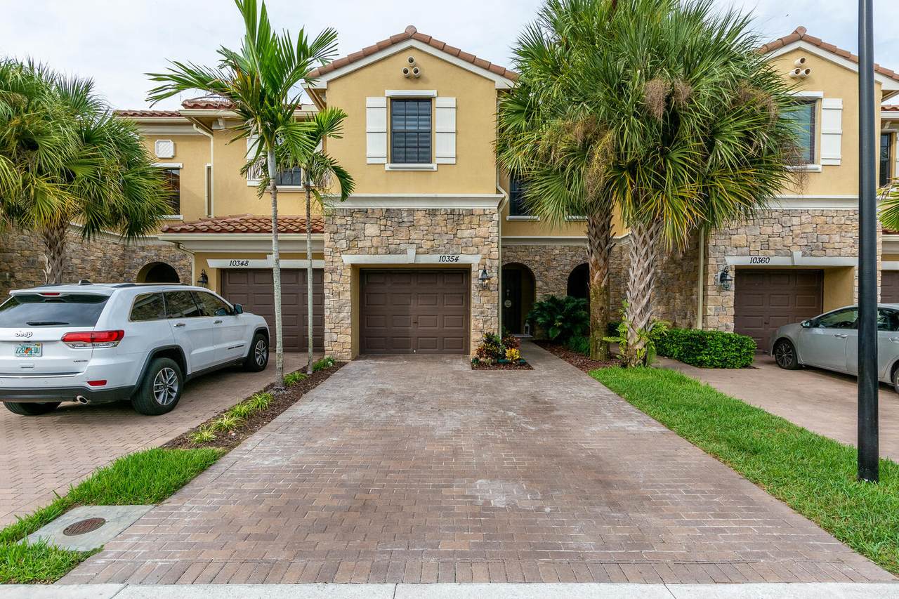 10354 Wellington Parc Drive - Photo 1