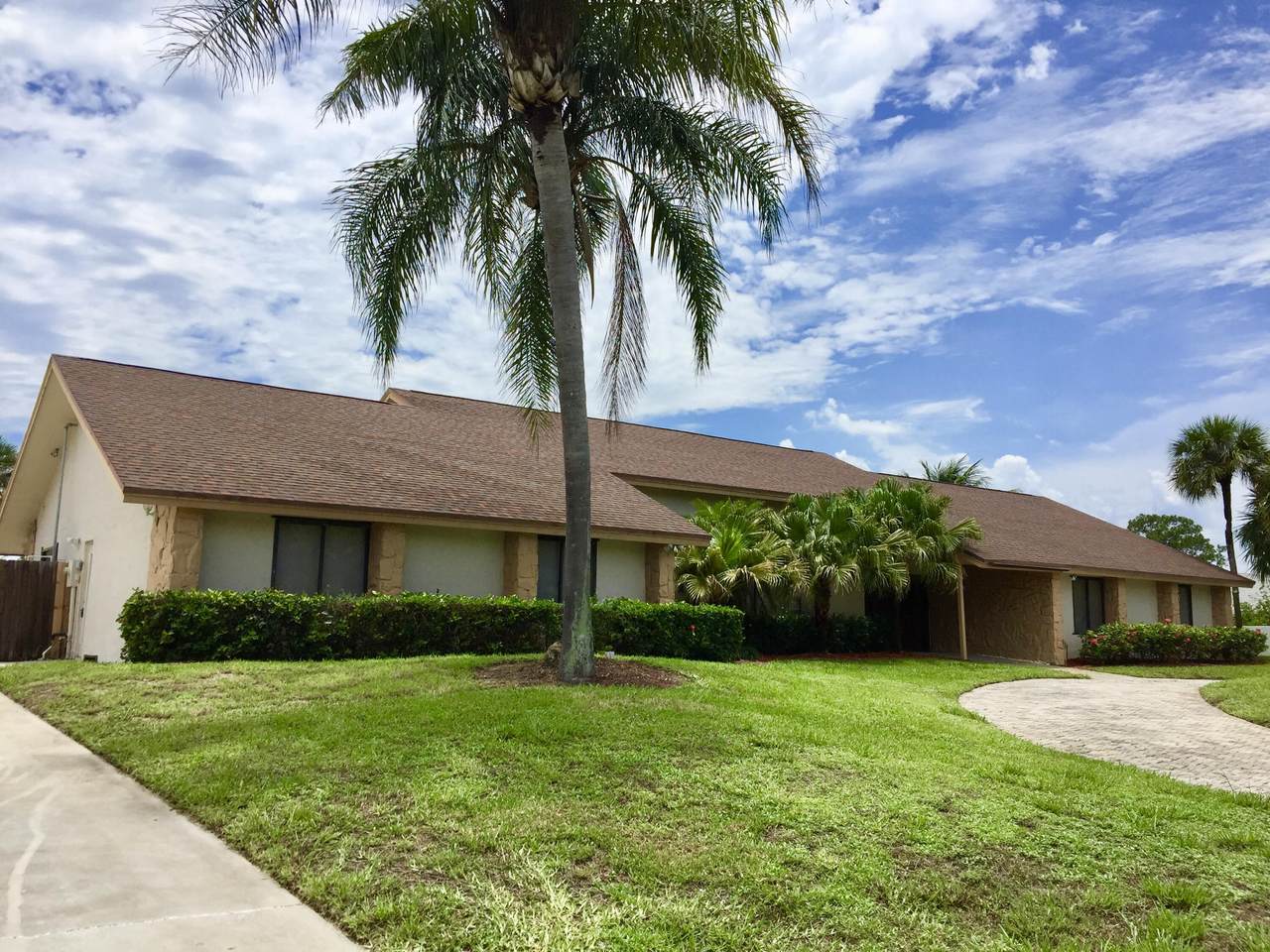 1862 Finn Hill Drive - Photo 1