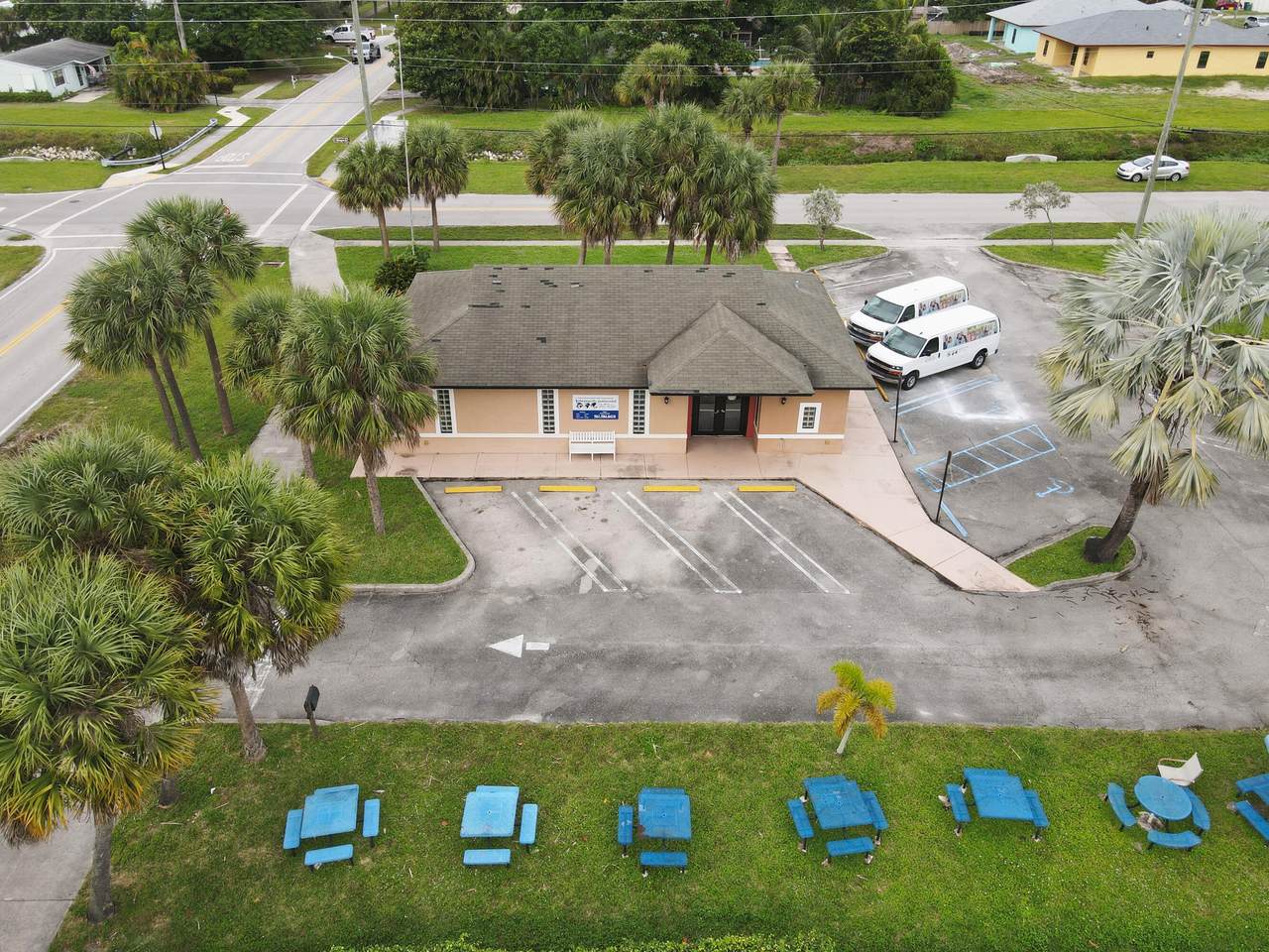 364 Swain Boulevard - Photo 1