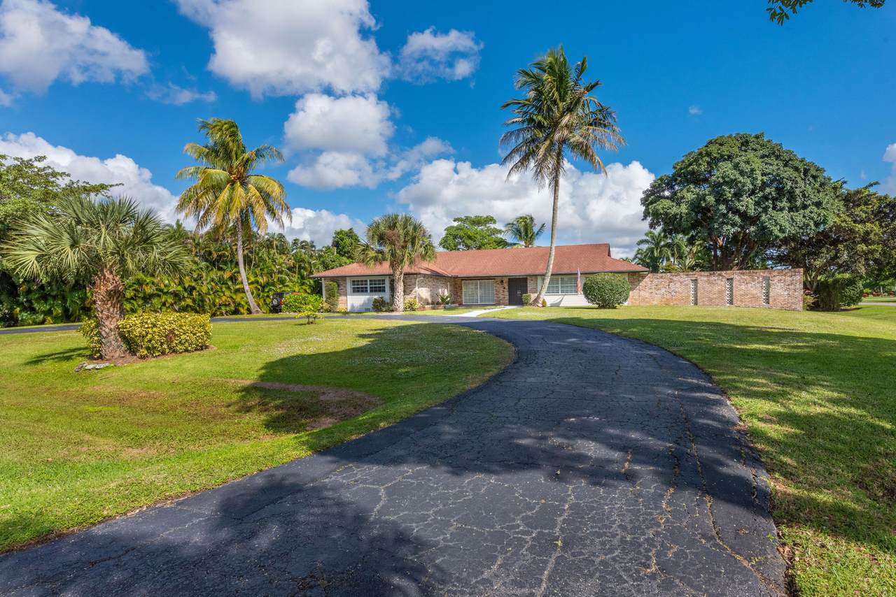 4228 Hunting Trail - Photo 1