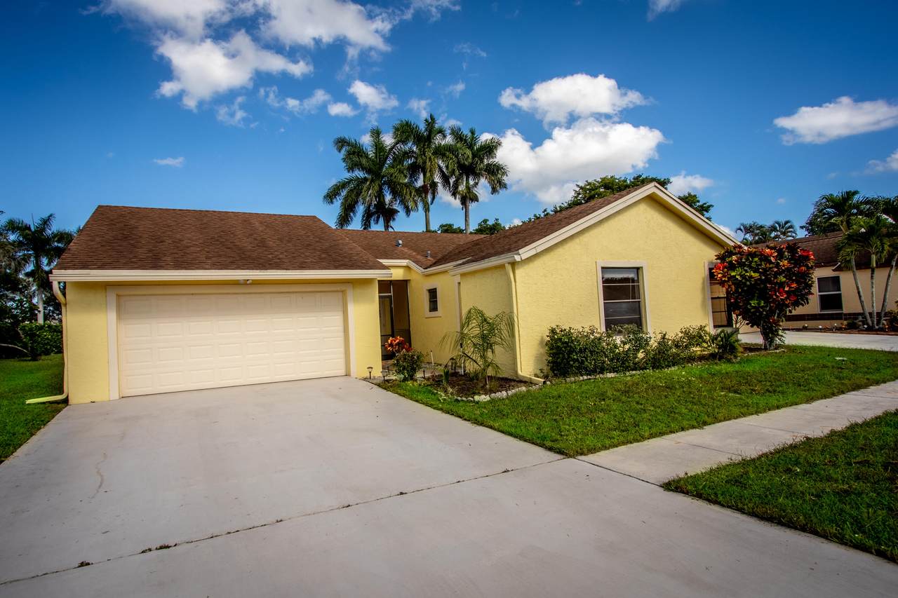 21320 Summertrace Circle - Photo 1