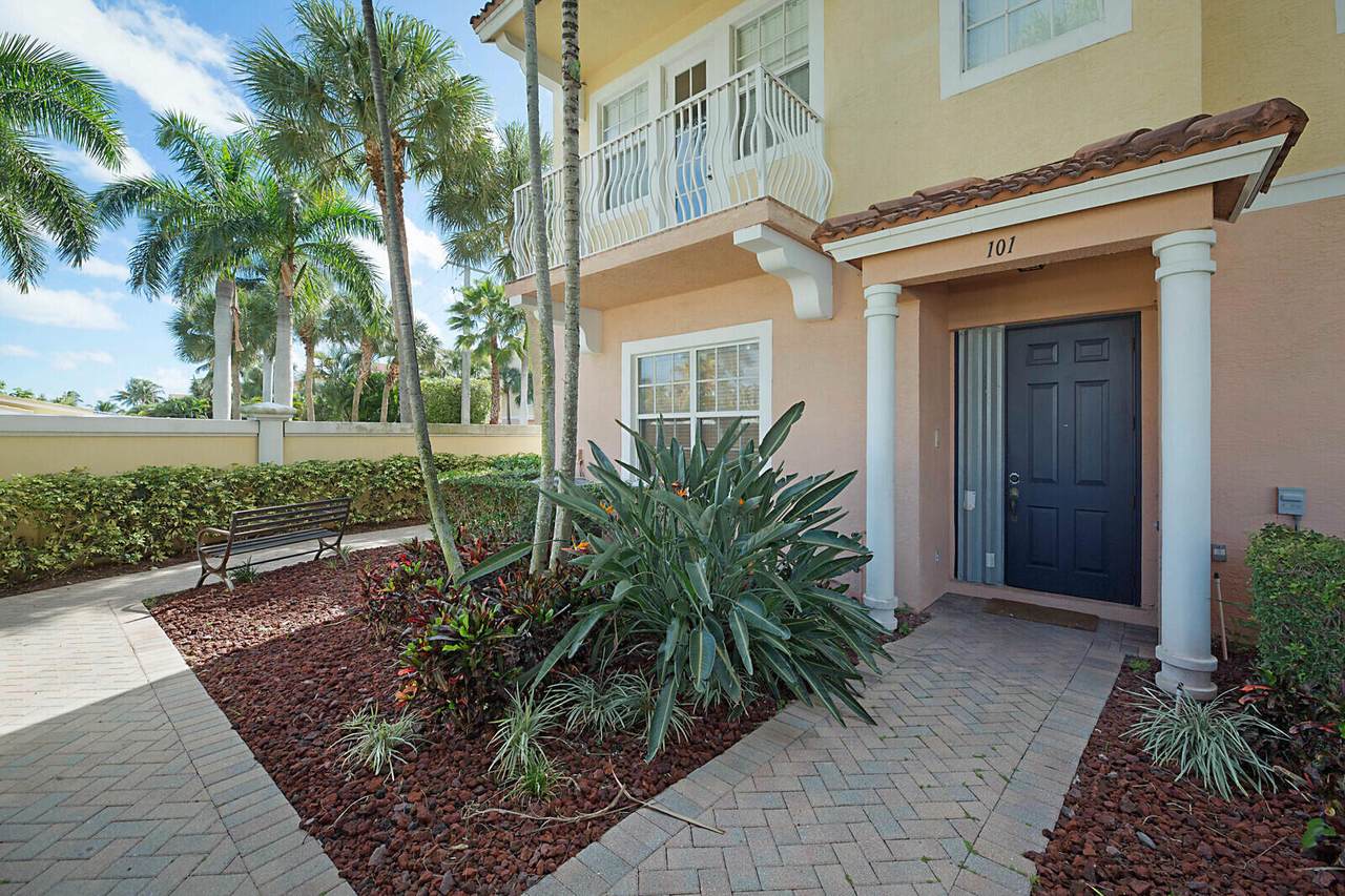 101 Harbors Way - Photo 1