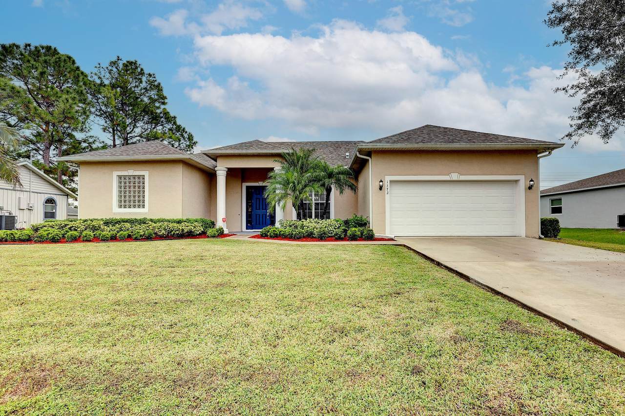 1372 Halford Avenue - Photo 1