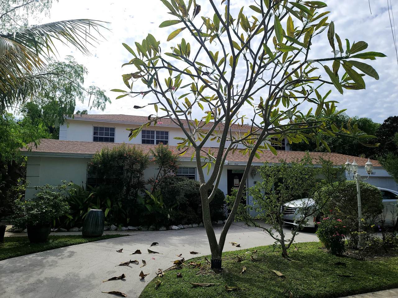 411 30th Street - Photo 1