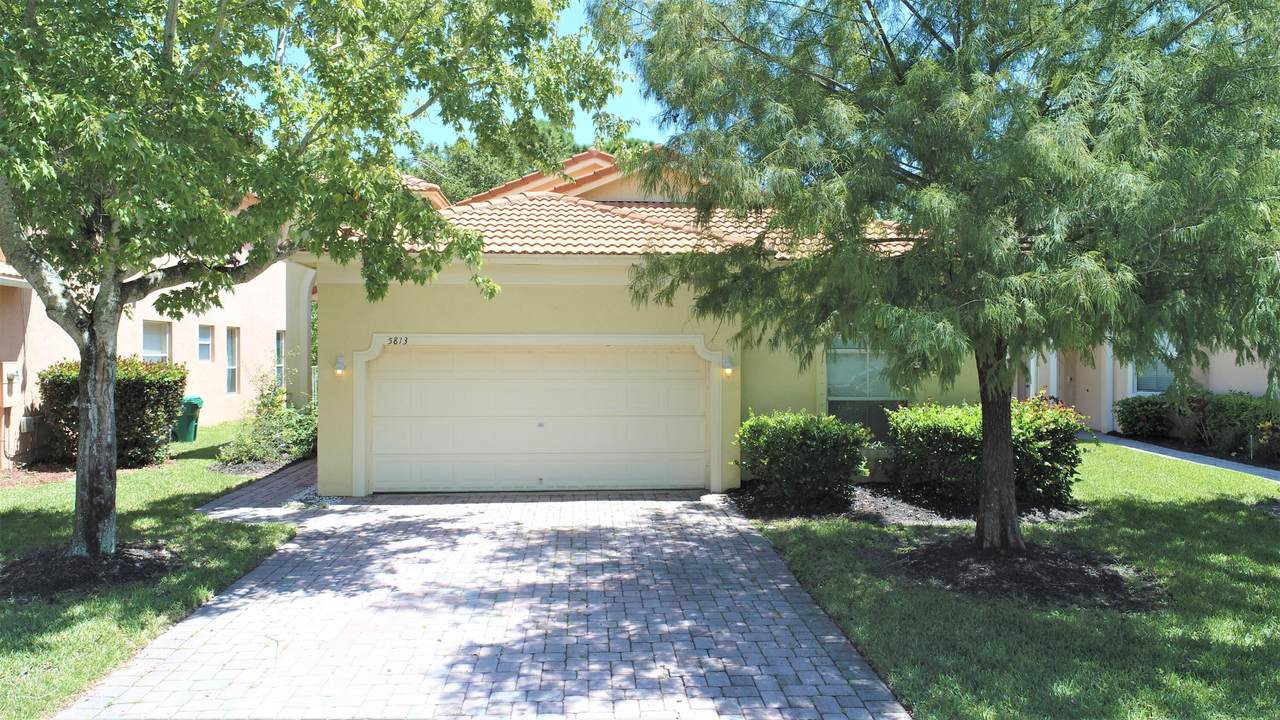 5813 Sunberry Circle - Photo 1