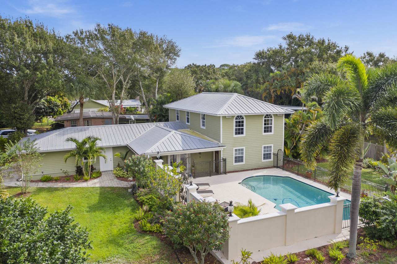 805 Cory Campbell Road - Photo 1