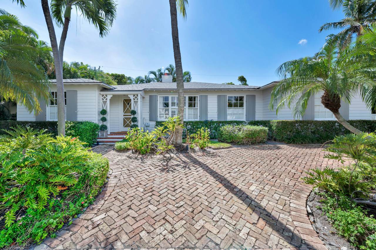 248 Colonial Lane - Photo 1