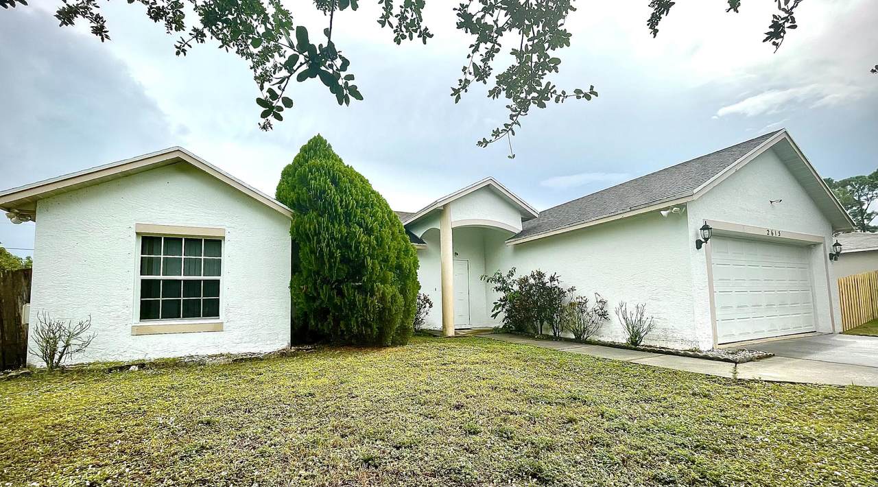 2613 Cactus Circle - Photo 1