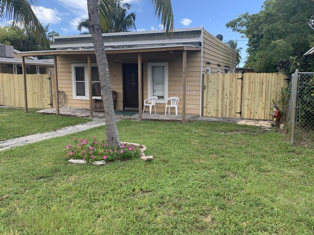 917 D Street - Photo 1